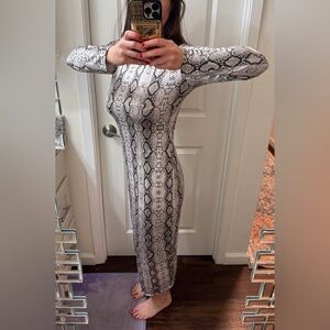 Snakeskin B/W & Gray Maxi Dress, Size 10, Form-fitting, Long sleeves